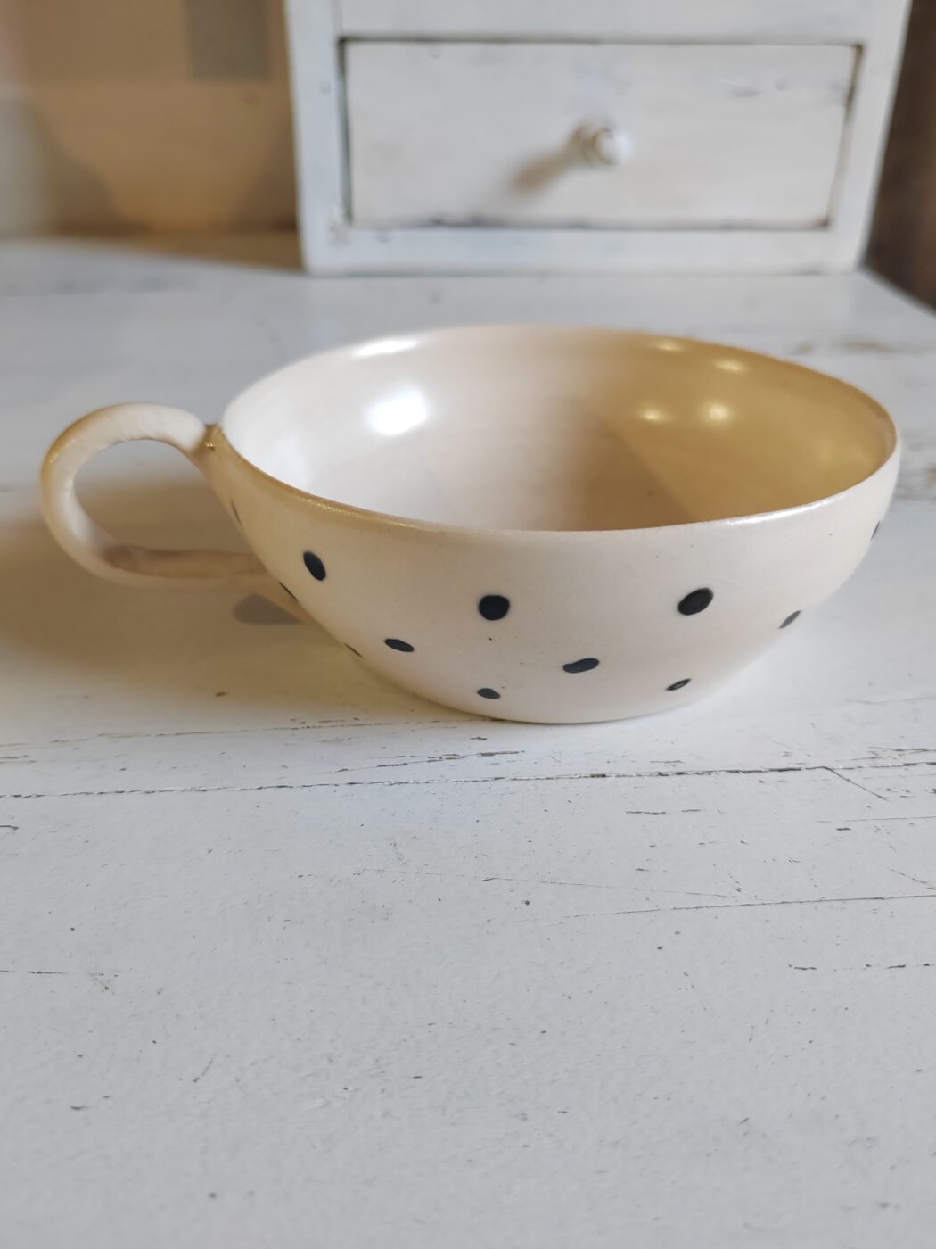 Taza lunares pequeños